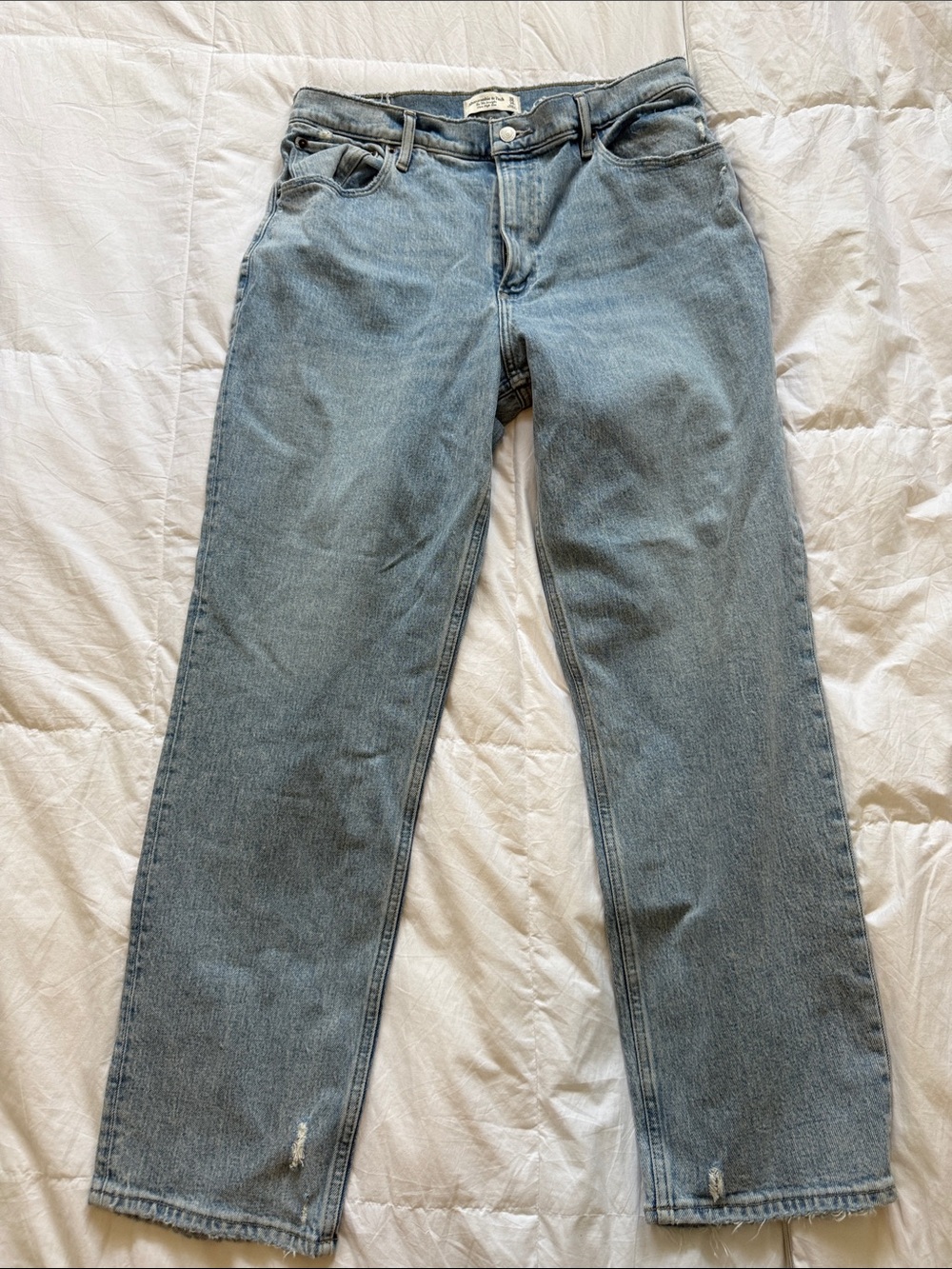Abercrombie & Fitch Light Wash High-Rise Women’s Jeans